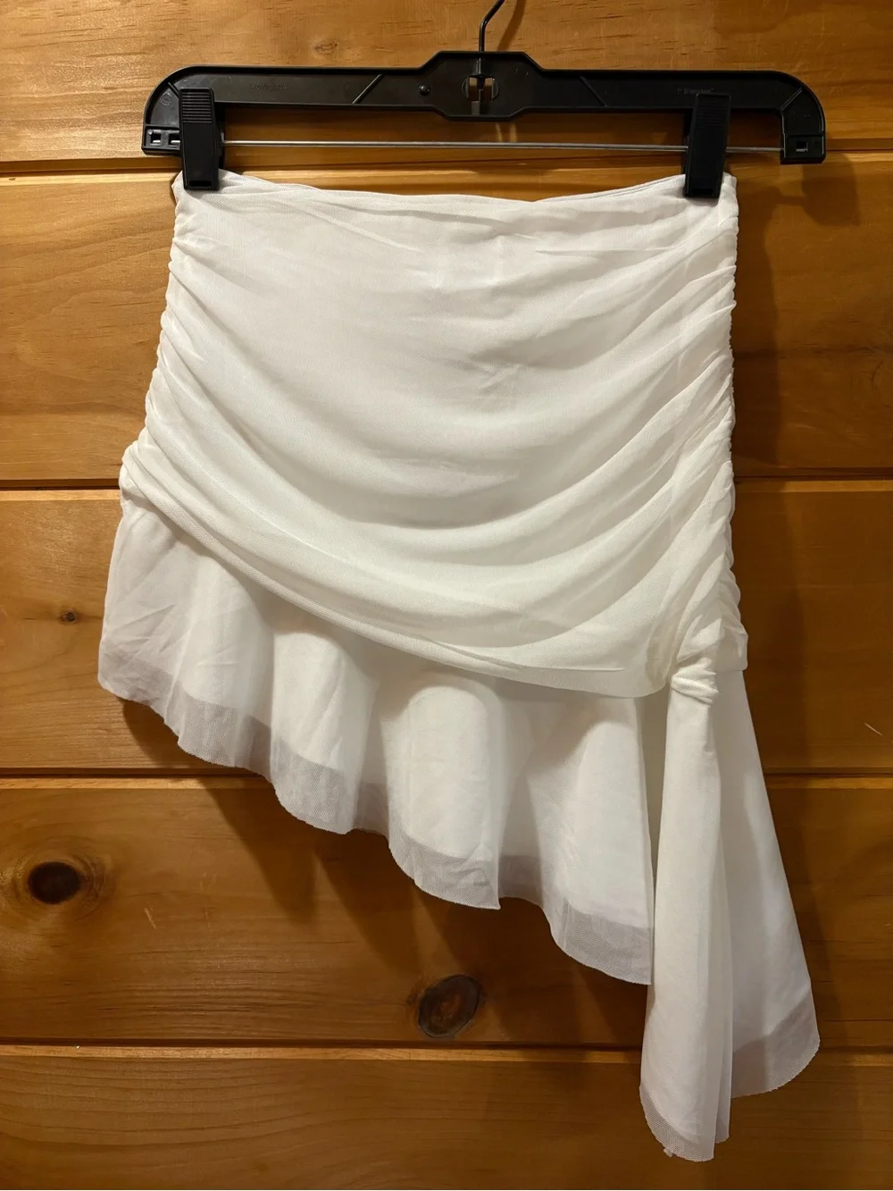 Princess Polly White Asymmetrical Lovell Ruffle Mini Skirt size 2 NWT